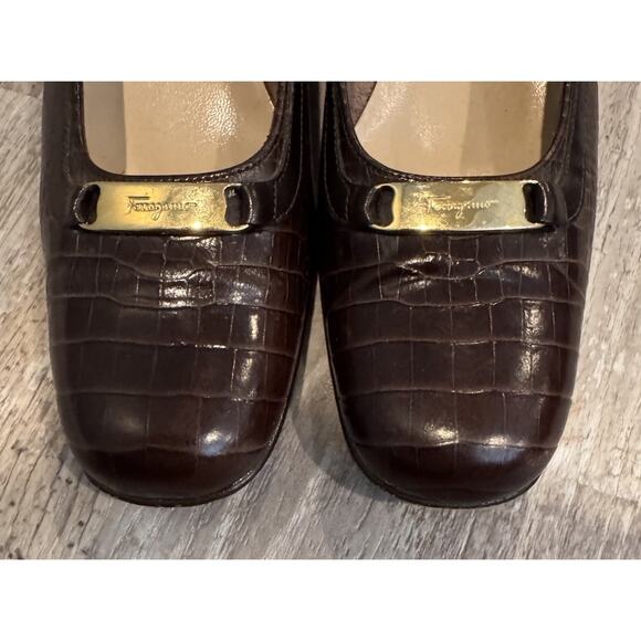 Salvatore Ferragamo Women's 6.5 A4 Alligator Kitten Heel Brown Made in Italy - Picture 2 of 9